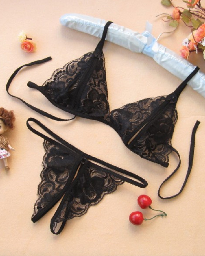 Sexy Open-Crotch Exposed Breasts Lace Lingerie Set Main image