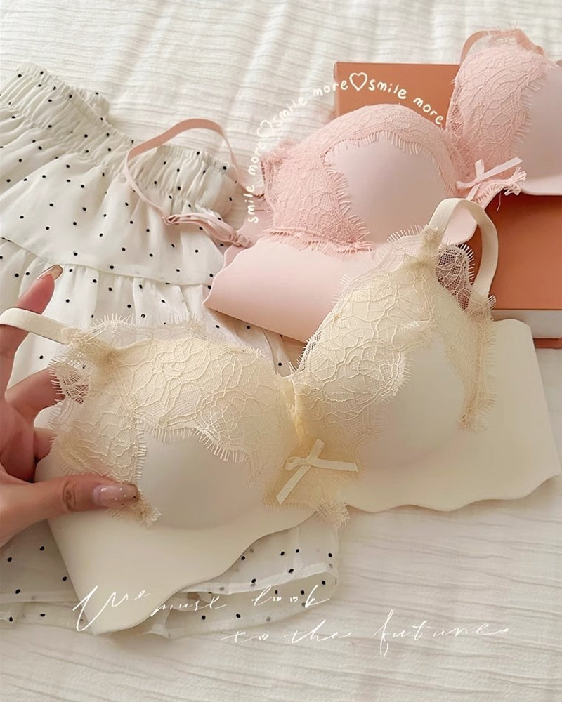 Women's Lace Trim Comfort Bra Main image